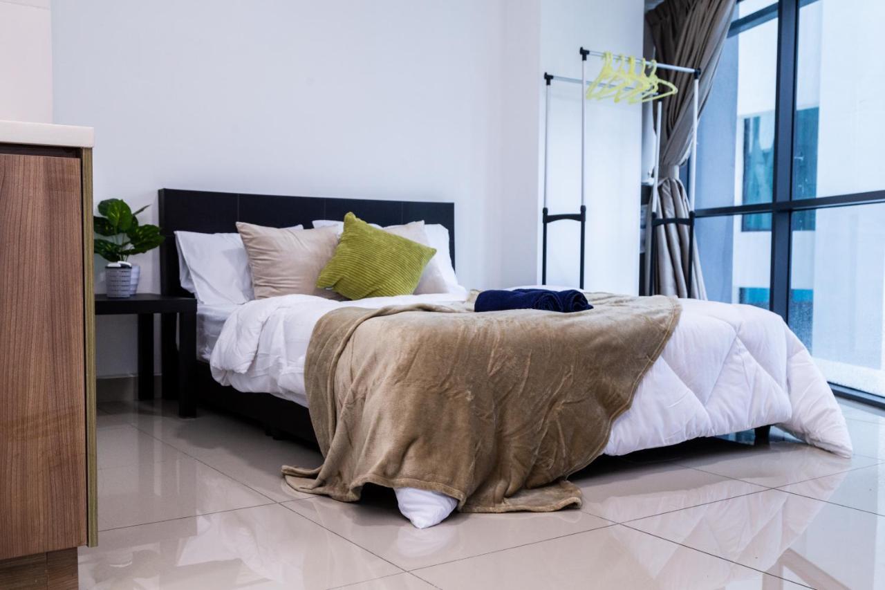 Studio Units At Pacific Tower Near Jaya One By Comfyasia Petaling Jaya Extérieur photo