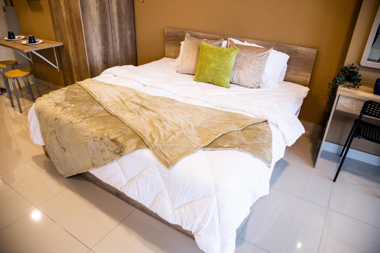 Studio Units At Pacific Tower Near Jaya One By Comfyasia Petaling Jaya Extérieur photo
