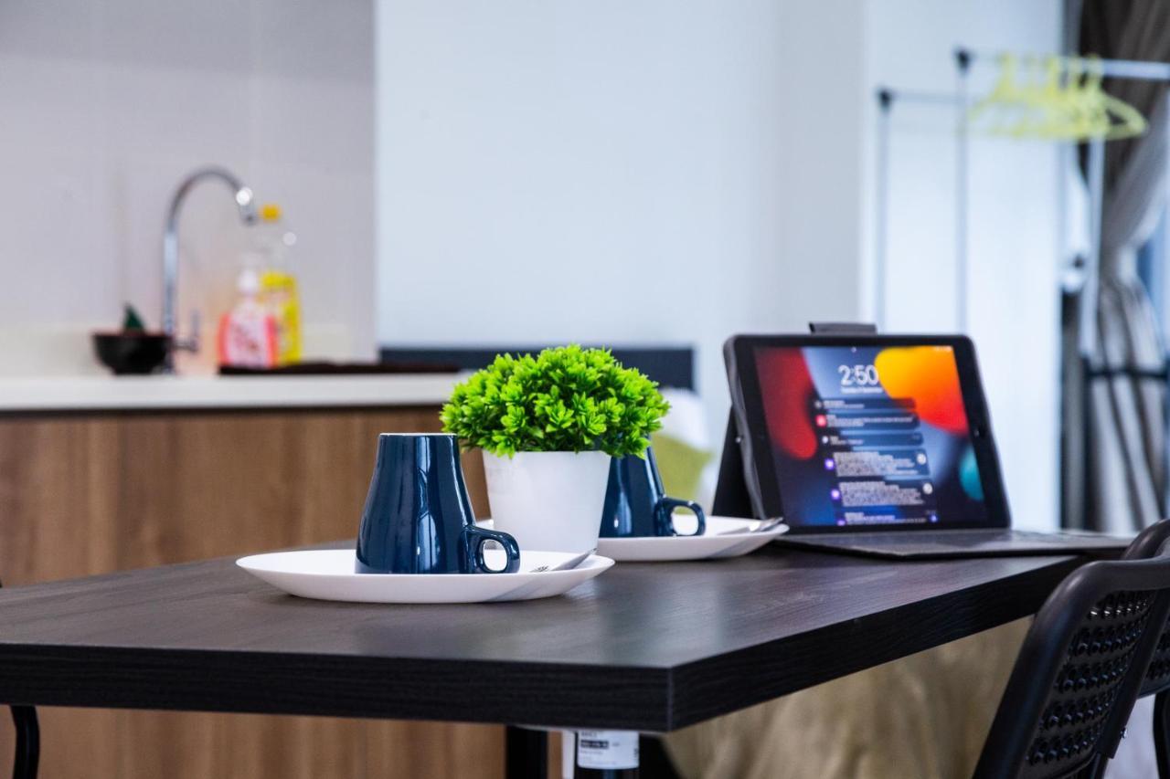 Studio Units At Pacific Tower Near Jaya One By Comfyasia Petaling Jaya Extérieur photo