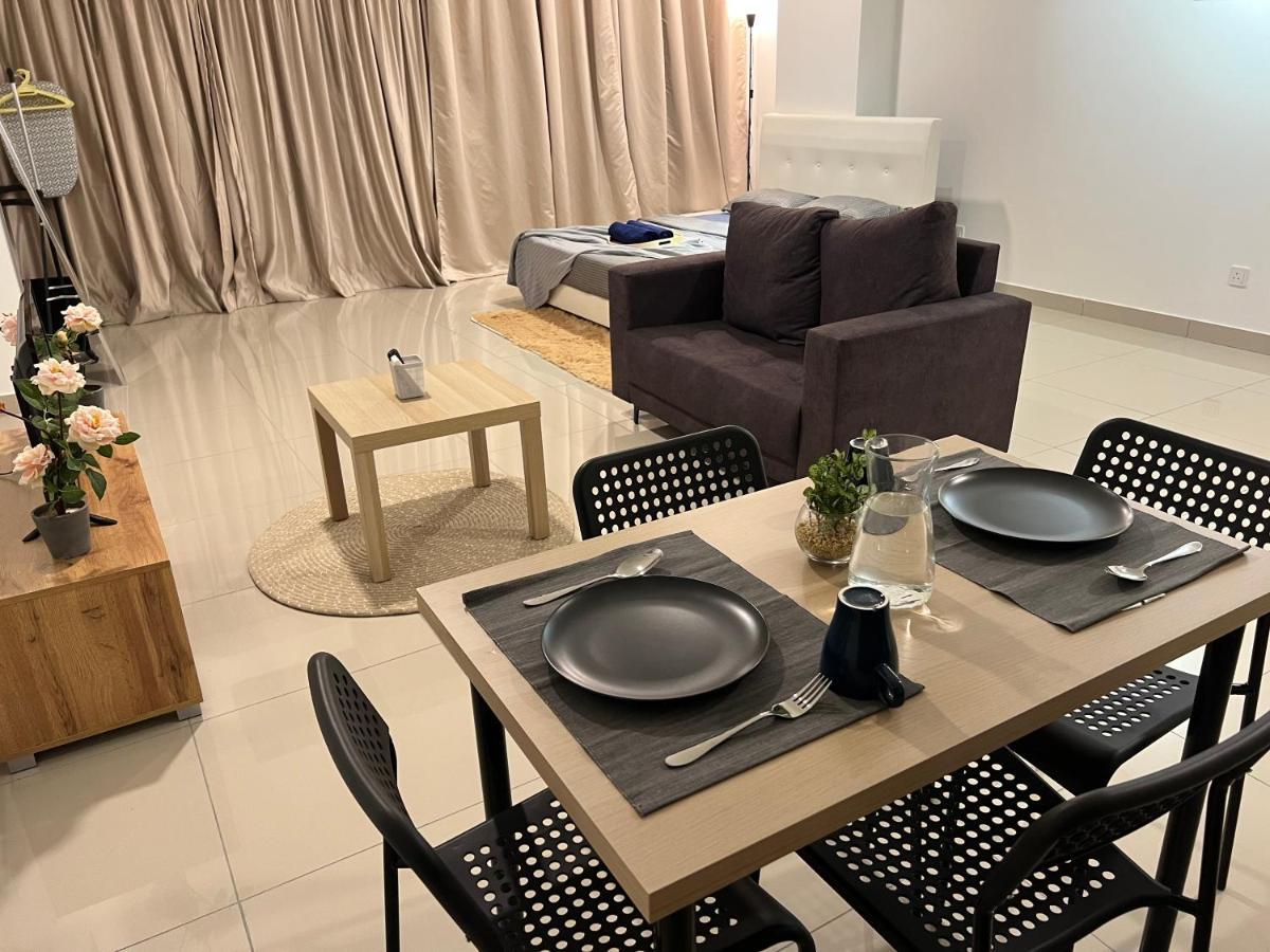 Studio Units At Pacific Tower Near Jaya One By Comfyasia Petaling Jaya Extérieur photo